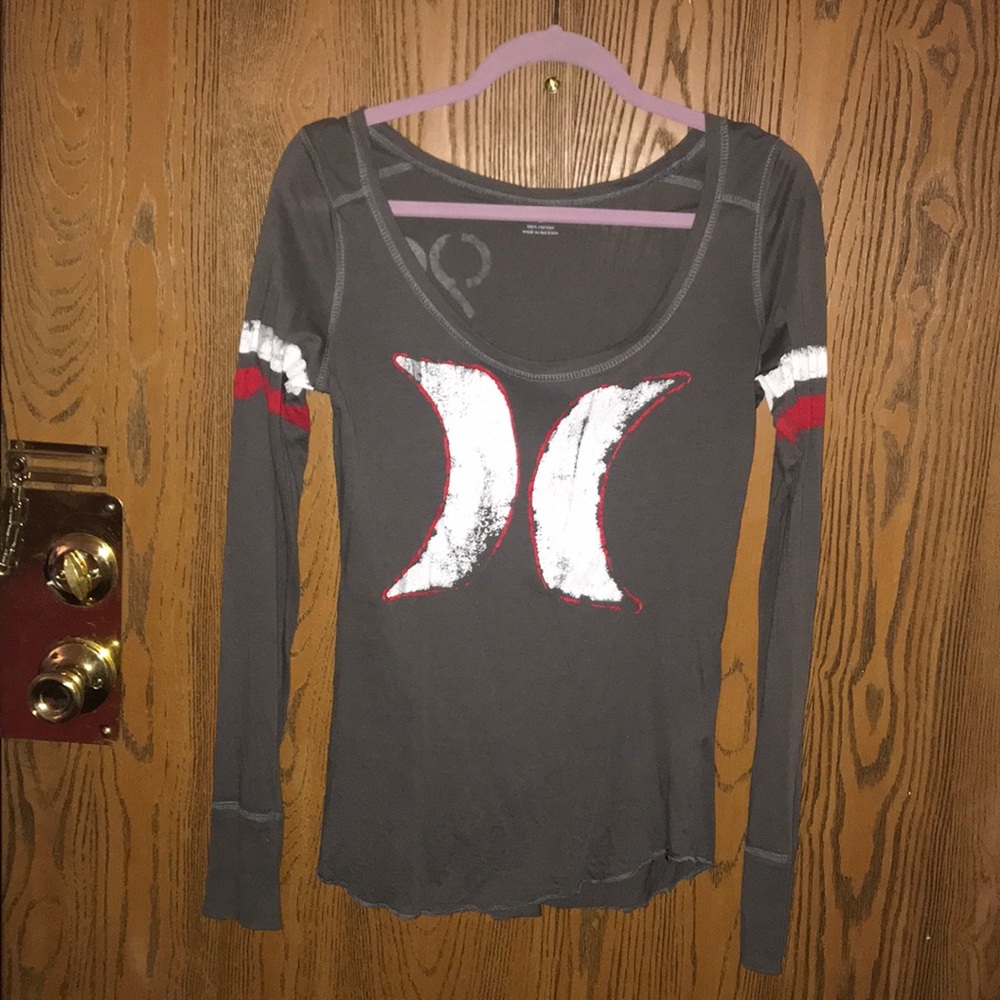 comfy grey long sleeved shirt!